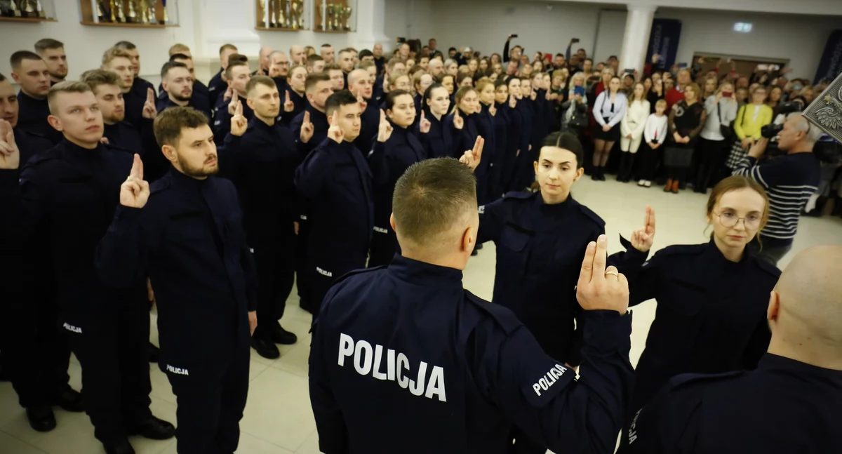 100 nowych policjantów w lubelskiej policji. Zasilają szeregi bezpieczeństwa również powiatu łukowskiego!