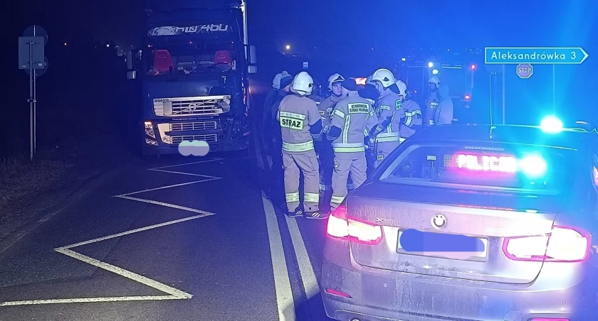 Wypadek na DK76 w Jamielniku. Ciężarówka potrąciła pieszego