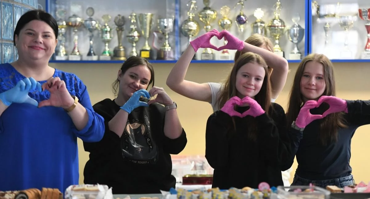 Tłumy w Hali Sportowej SP 1! Kiermasz Ciast dla Ani Goławskiej zakończył się sukcesem [ZDJĘCIA]