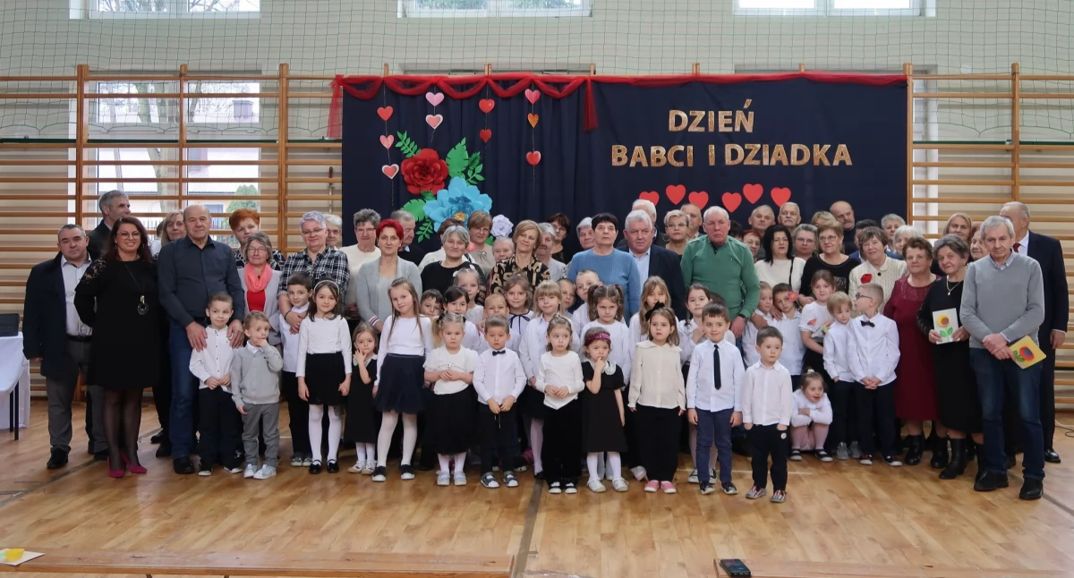 Dzień Babci i Dziadka w Szkole Podstawowej w Jeleńcu (FOTO)