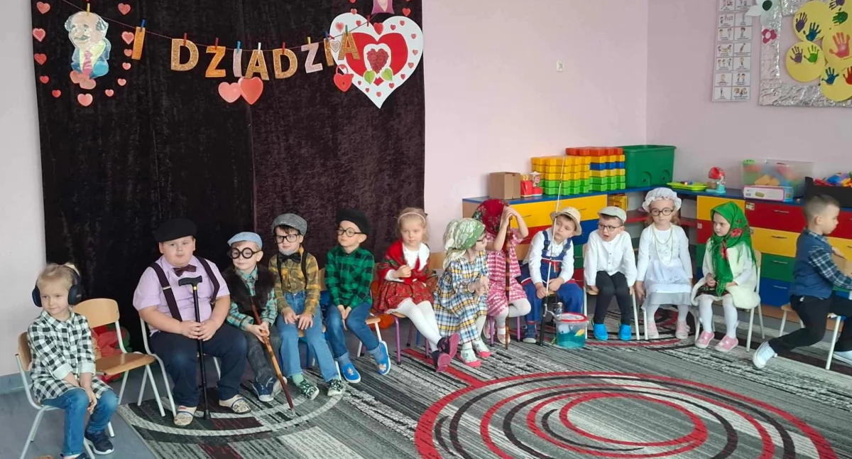 Wojcieszków: Przedszkolaki jak Babcie i Dziadkowie! Wyjątkowe Święto w Zespole Szkół [ZDJĘCIA]