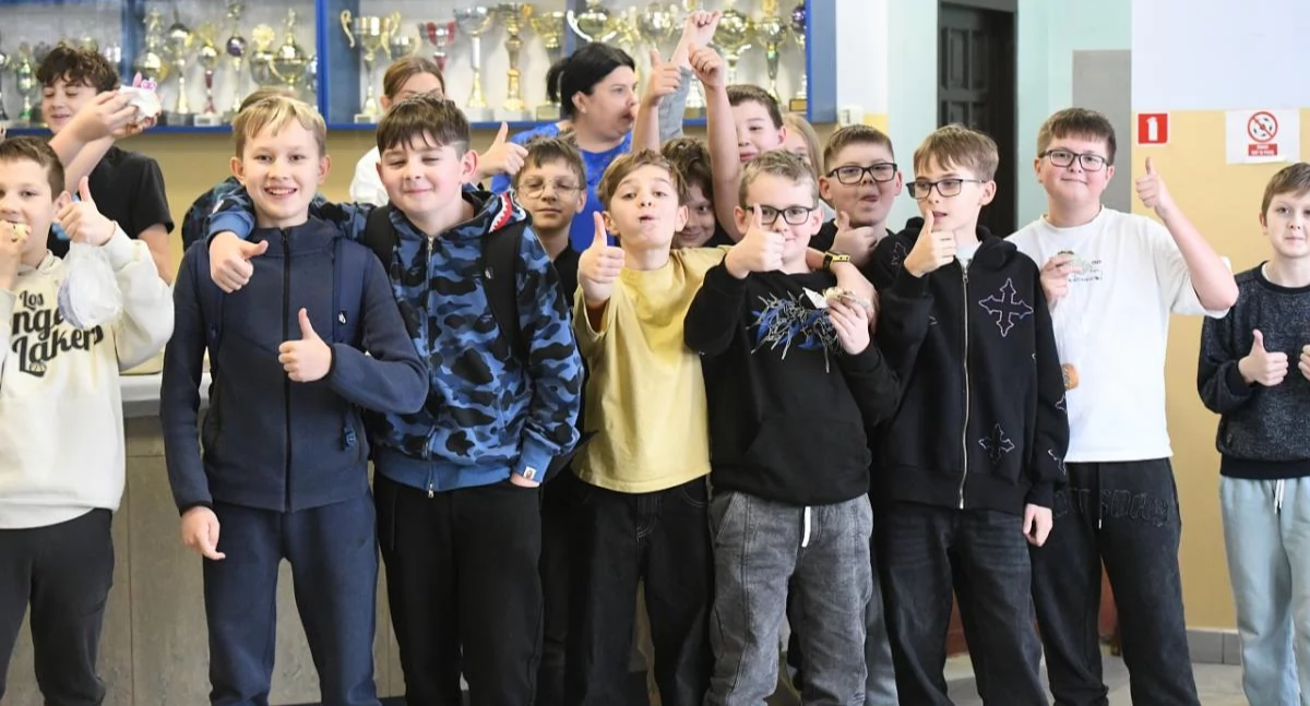Rekordowa suma podczas kiermaszu ciast w Łukowie! Aż 2430 zł na pomoc dla Ani Goławskiej