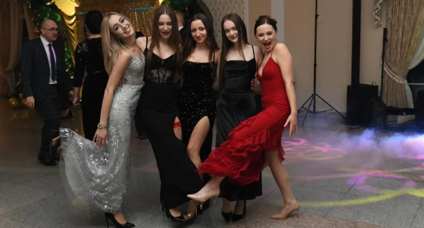  Zabawa do białego rana – studniówka Medyka w rytmie najlepszych hitów! Zobacz zdjęcia