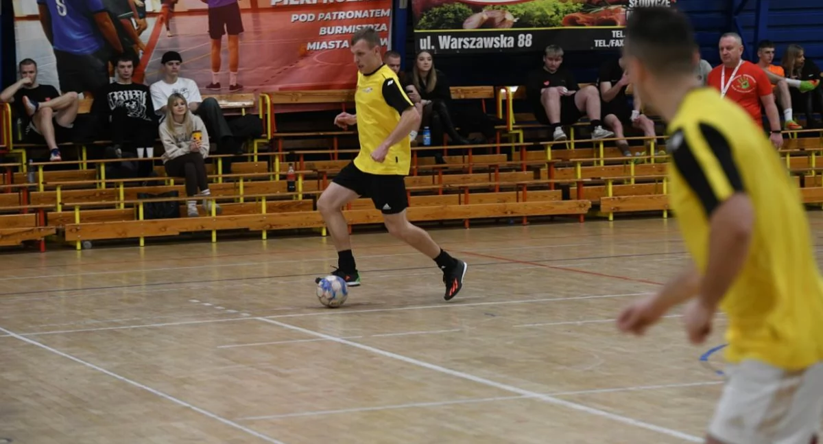 Łuków zagrał dla WOŚP! FC Zbieranina triumfuje na XXII Wielkoorkiestrowym Turnieju Halowym [ZDJĘCIA]