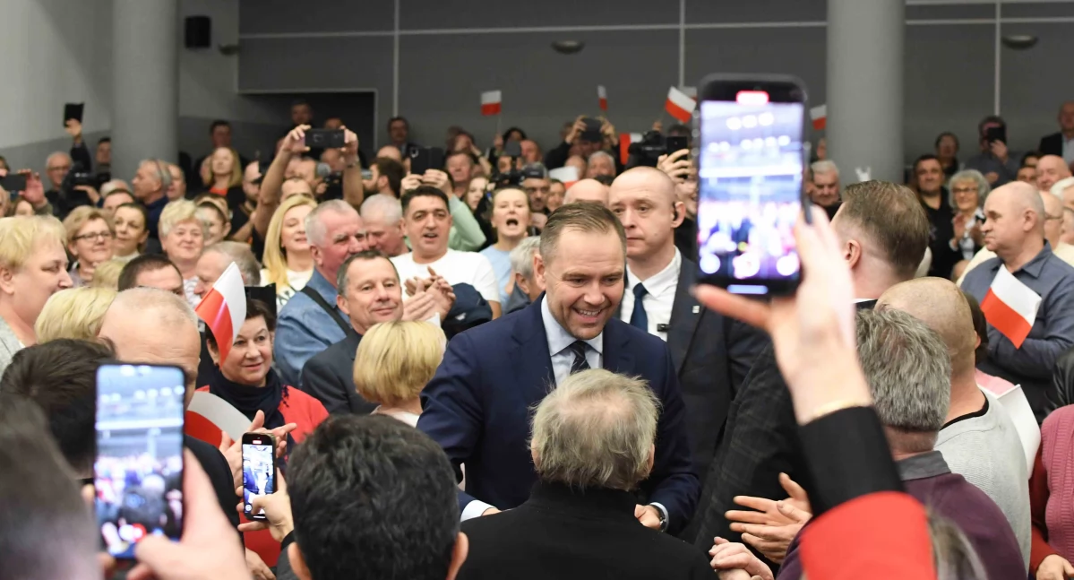 Karol Nawrocki odwiedził Łuków – tłumy na spotkaniu z kandydatem na prezydenta (GALERIA Z WYBORCAMI)