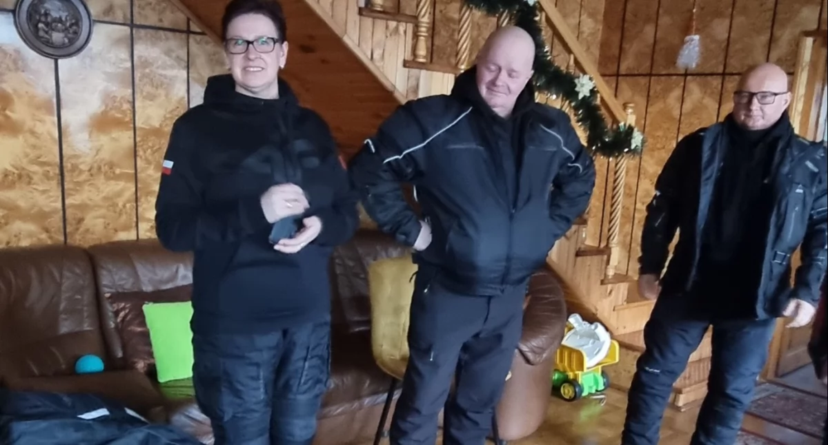 MOTOWETERANI NA TRASIE: NIEZWYKŁA STYCZNIOWA WYPRAWA DO PRZYJACIELA