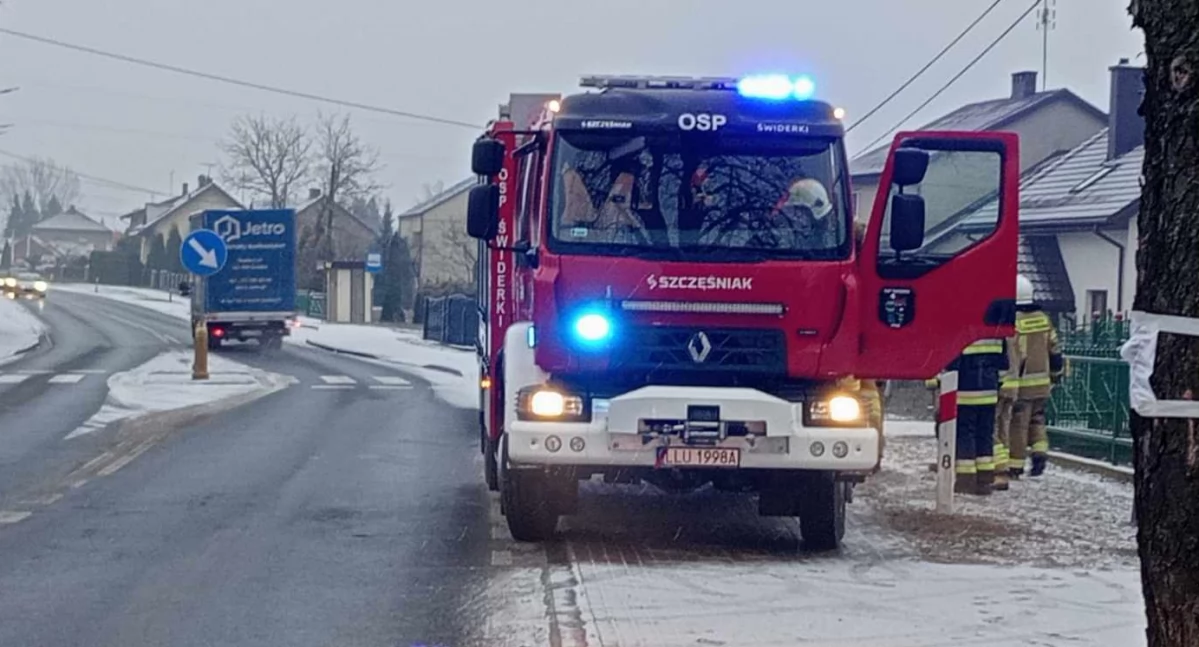 Poranny pożar w gminie Łuków! Strażacy walczyli z ogniem w kominie domu jednorodzinnego