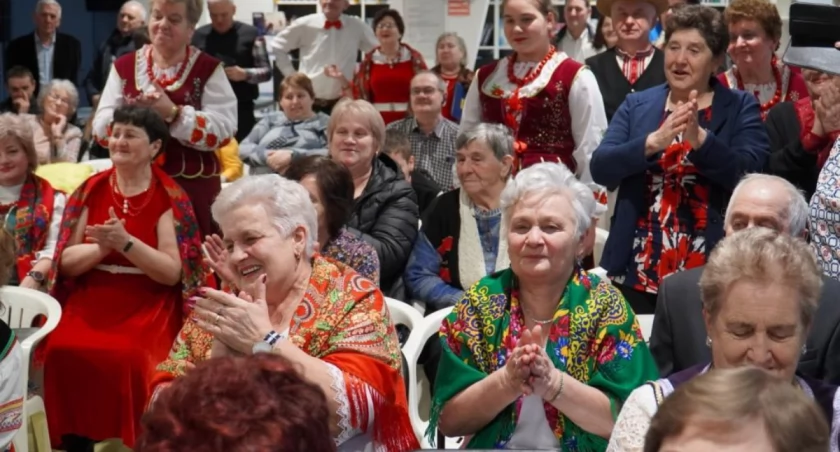 „Kusaki na Ludowo” w Woli Gułowskiej! Wielka biesiada i koncerty zespołów ludowych