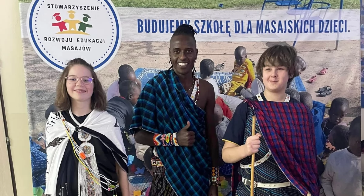 Prawdziwy Masaj w Gołaszynie! Uczniowie poznali tajniki afrykańskiej kultury [ZDJĘCIA]