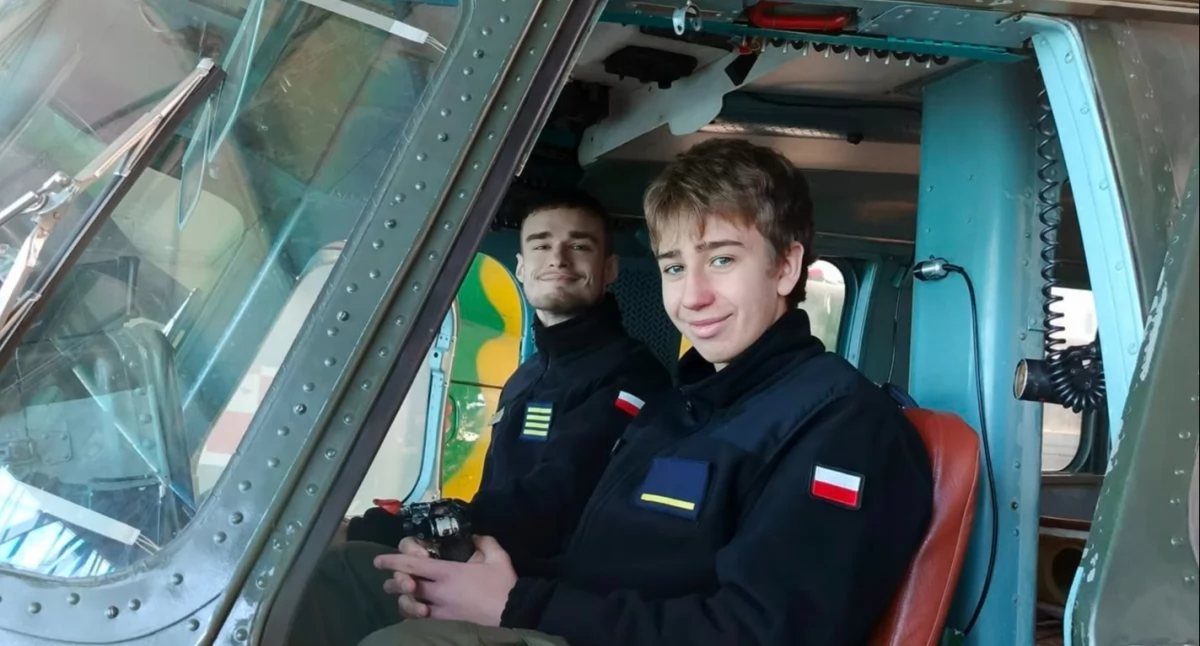 Kadeci z Radoryża Smolanego sterowali F-16 i SU-22! Niezwykła wizyta w Dęblinie