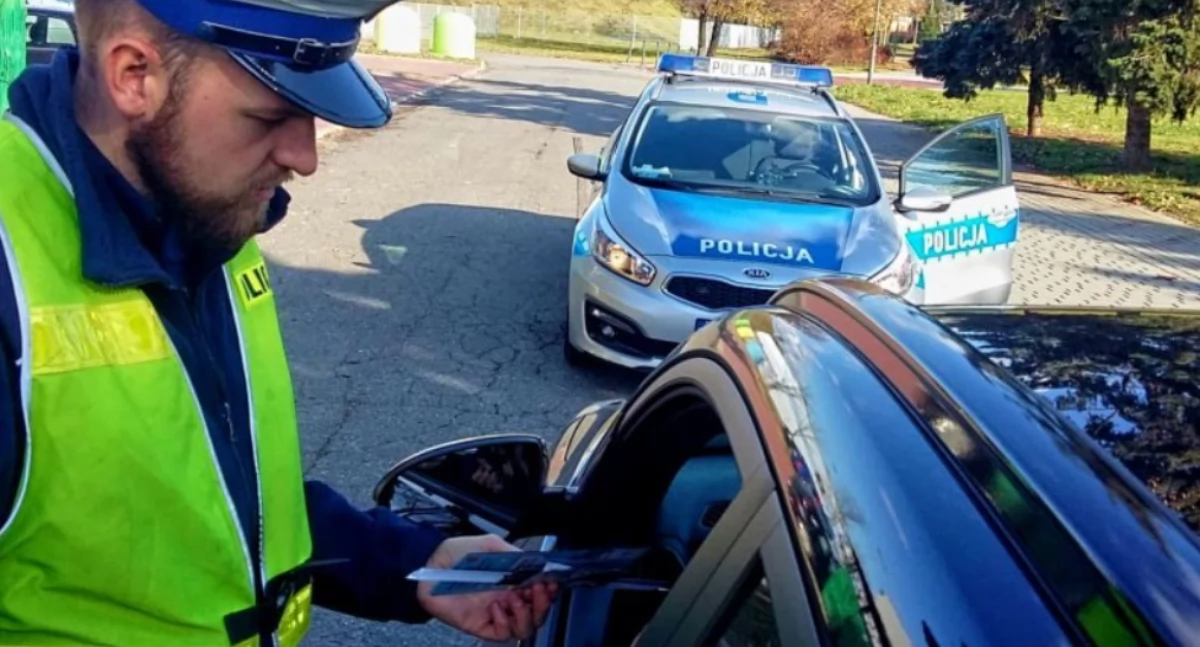Zderzenie Forda i Audi na ul. Cieszkowizna w Łukowie! Sprawca ukarany mandatem