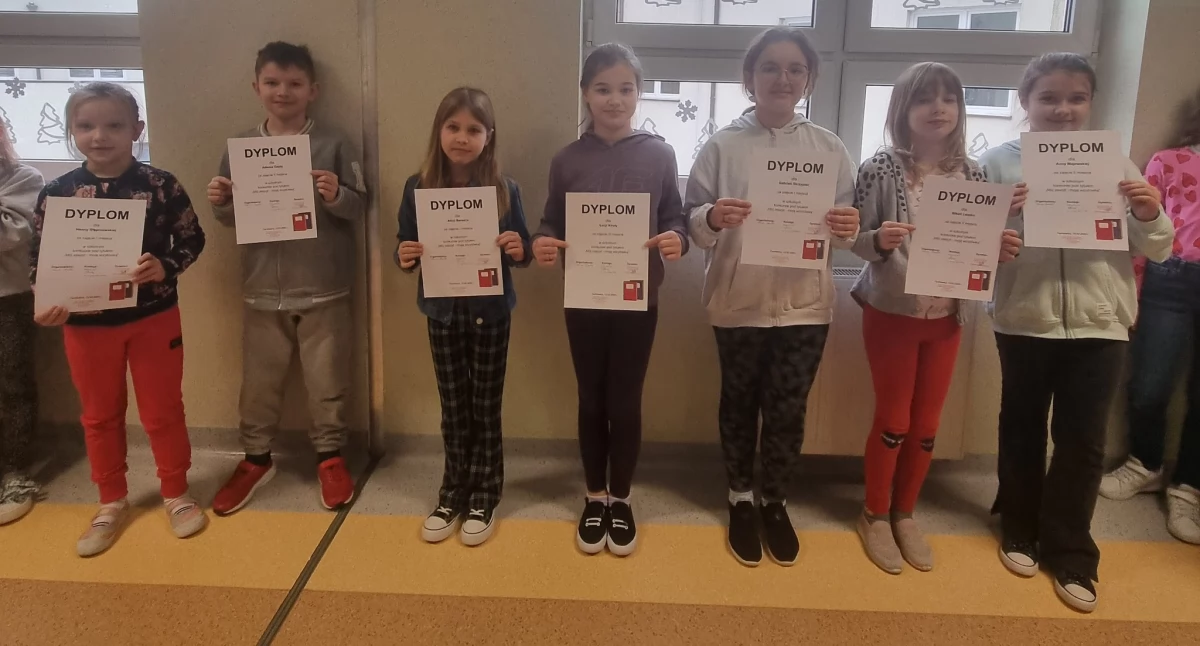 Tuchowicz wybrał najpiękniejsze zeszyty! Znamy zwycięzców konkursu „Mój zeszyt – moja wizytówka”