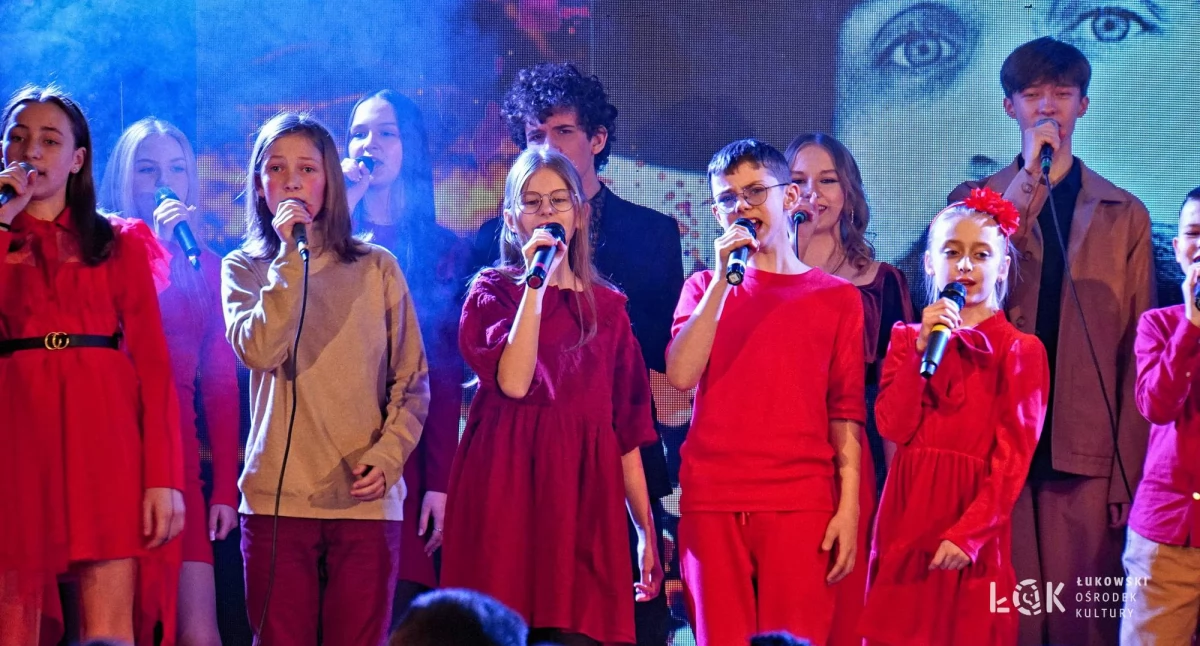 Fabryka Piosenki ŁOK ponownie zachwyciła! Koncert „Niemen Wspomnienie” wyprzedany do ostatniego miejsca!
