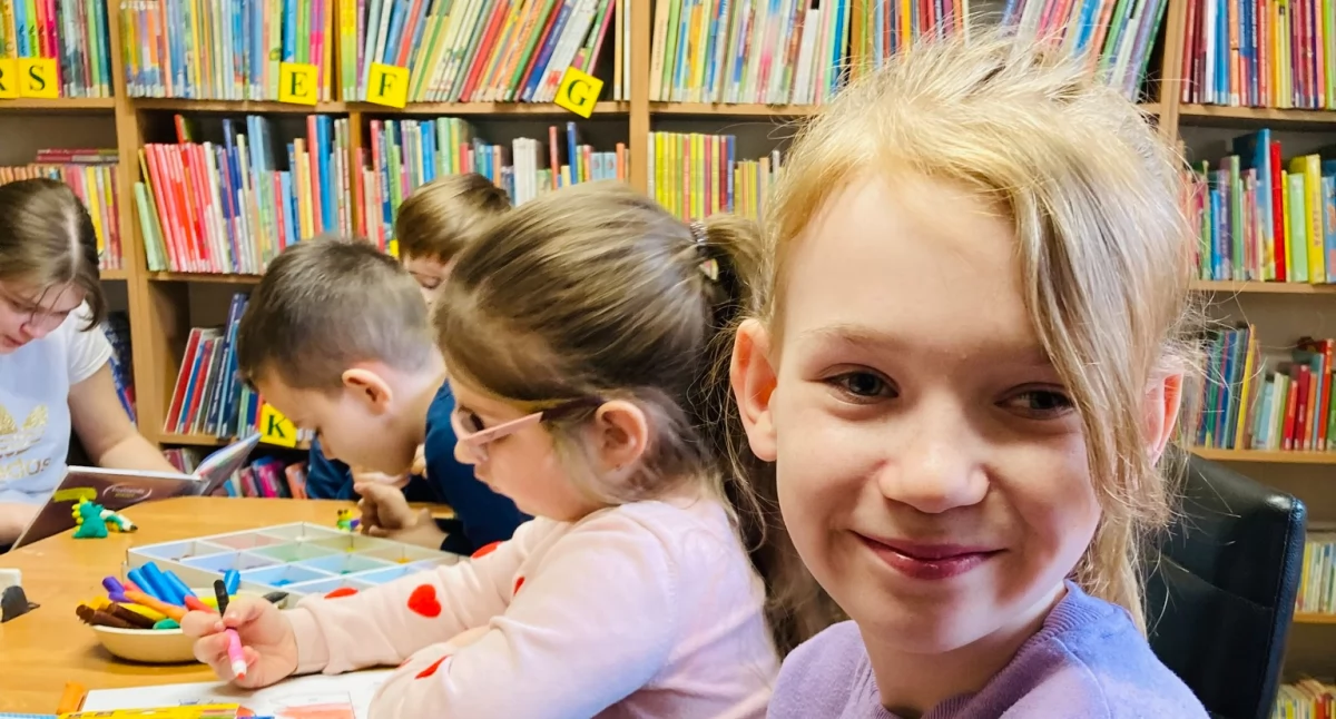 Biblioteki zamieniły się w kocie królestwa! Kreatywne warsztaty podbiły serca dzieci