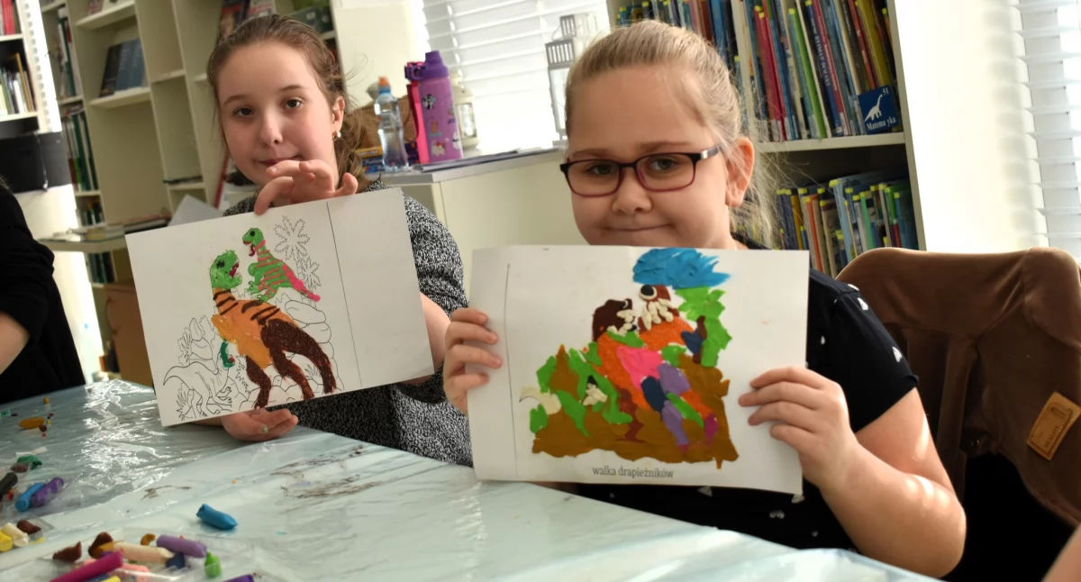 Plastelinowe dinozaury podbiły Adamów! Dzieci stworzyły niezwykłe dzieła