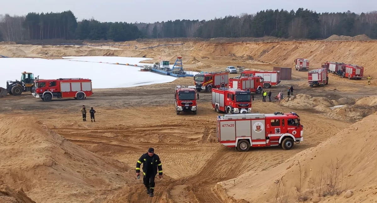 Błoto, piach i strome podjazdy – strażacy ćwiczyli jazdę w ekstremalnych warunkach