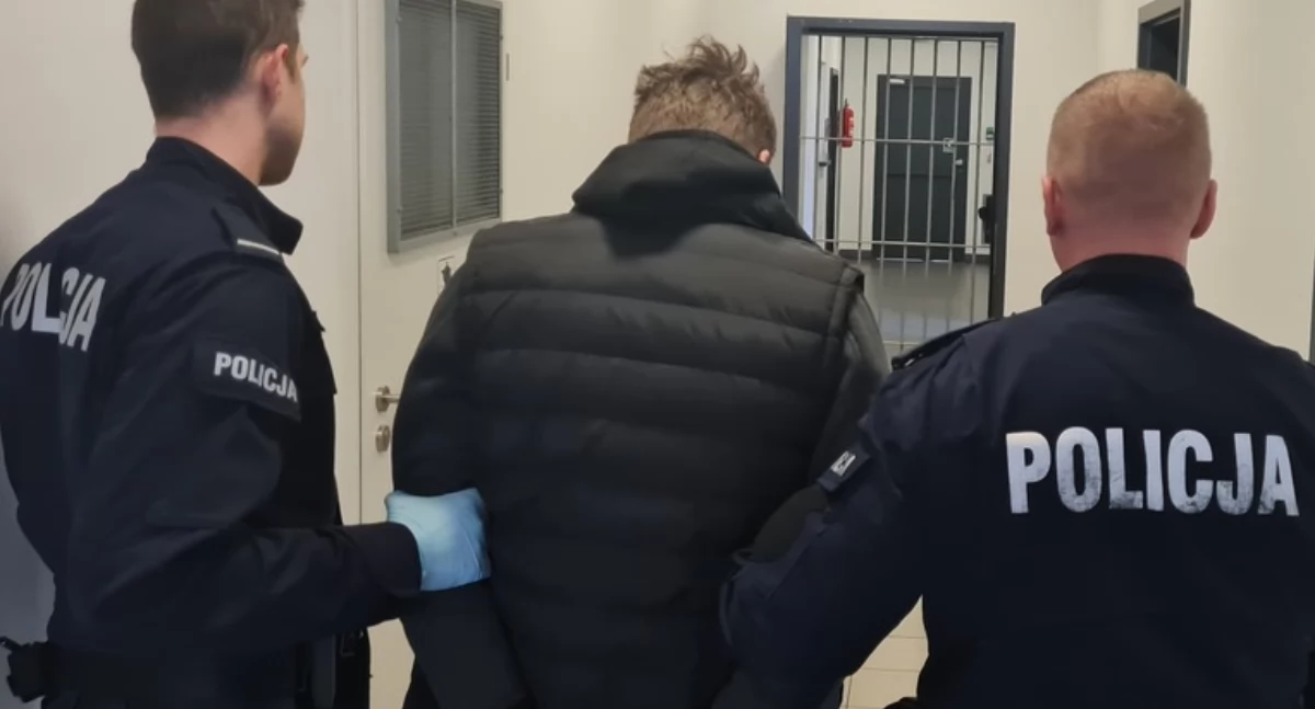 27-latek z kosą zatrzymany przez policję, był poszukiwany za kradzieże 