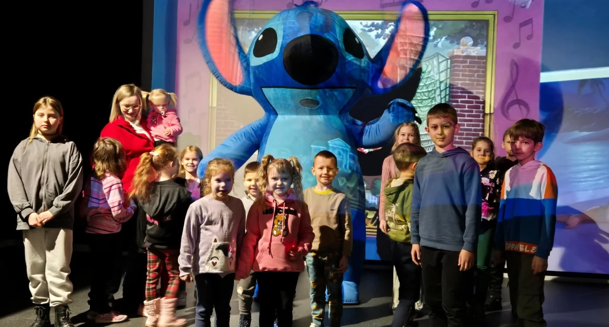 Magia kina i dinozaury – ferie pełne atrakcji w Woli Gułowskiej!