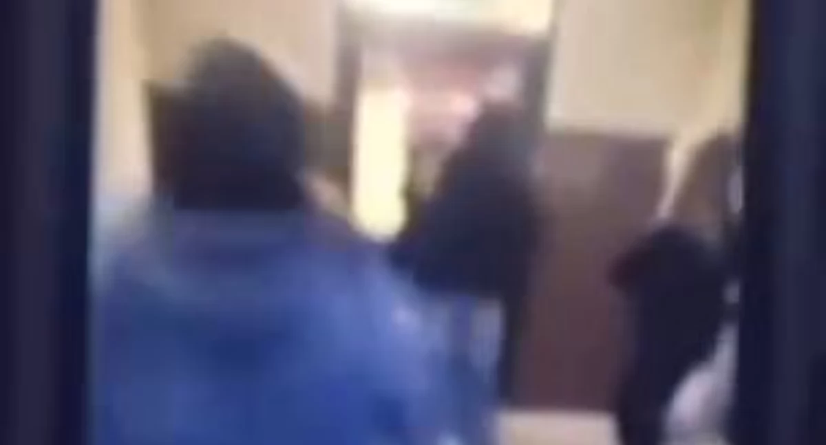Brutalny atak przed szkołą w Łukowie! Internauci oburzeni nagraniem na TikToku