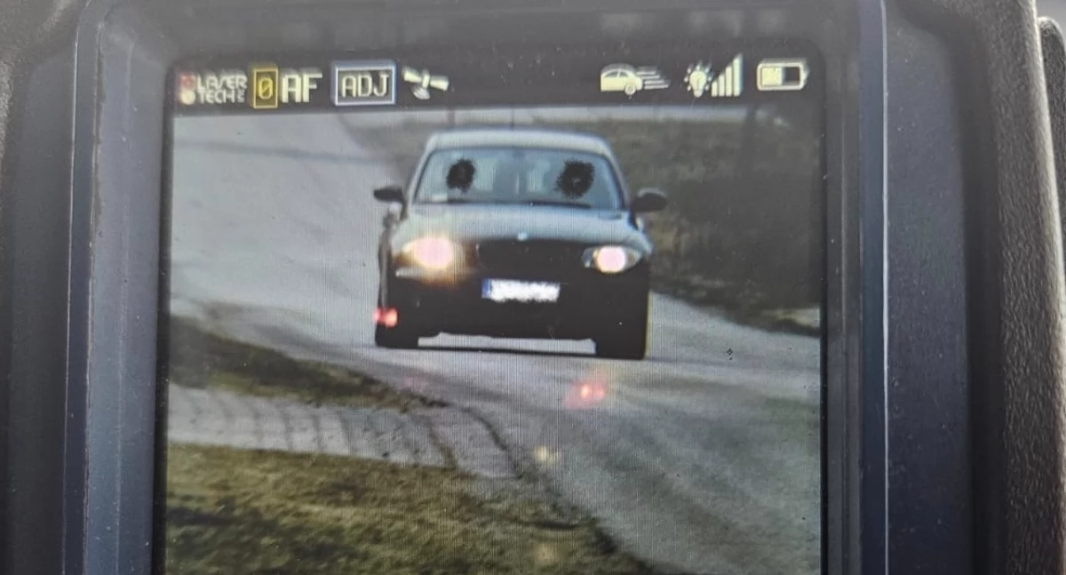 Pirat drogowy w BMW pędził 113 km/h! Surowa kara i zatrzymane prawo jazdy