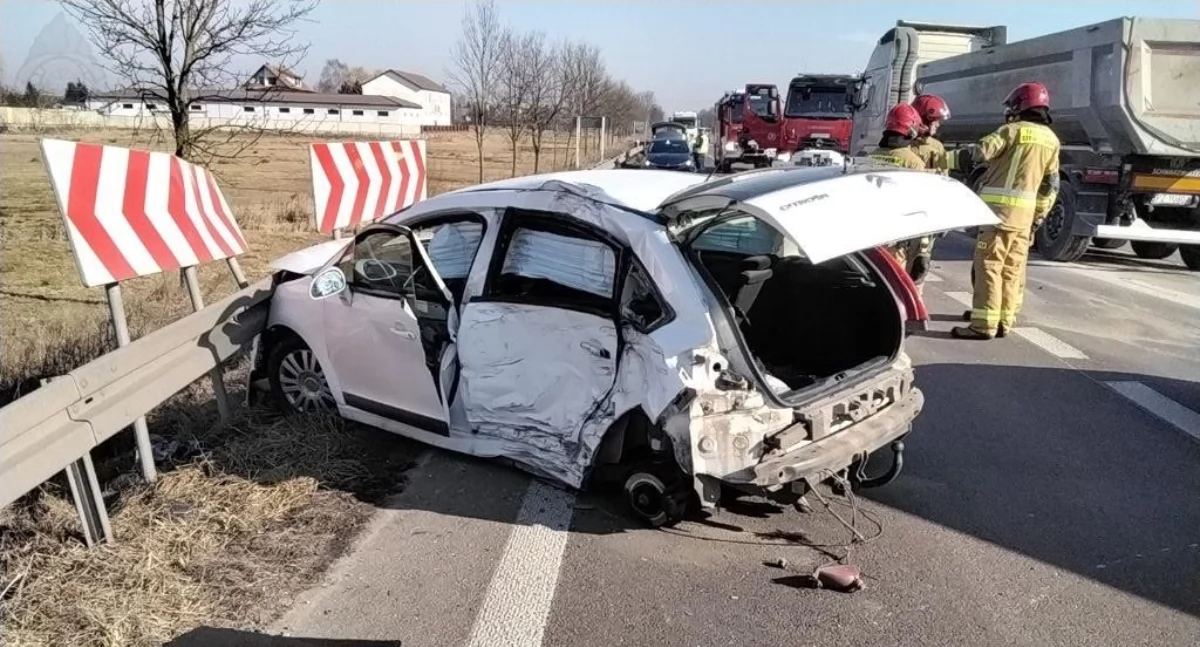 Groźny wypadek na DK 19! Trwa akcja służb, są utrudnienia w ruchu