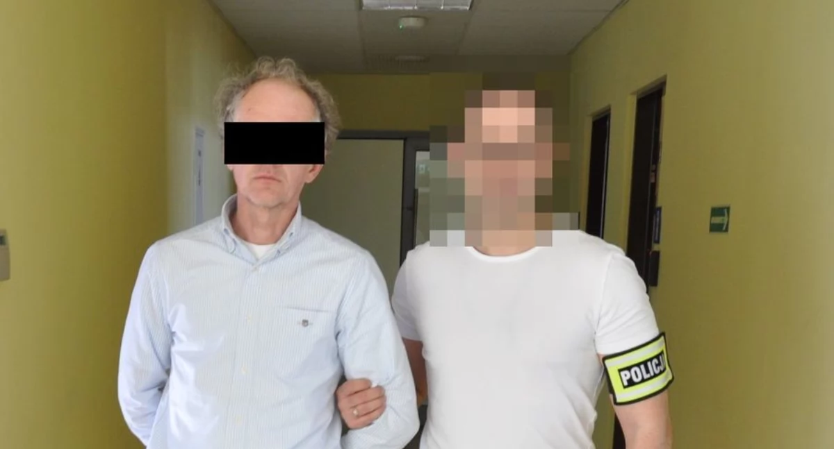 Policja powstrzymała oszustwo na ponad 100 tysięcy złotych! 53-latek zatrzymany na gorącym uczynku