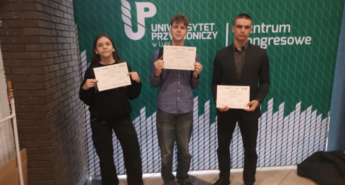 Łuków: Amelia, Dominik i Krzysztof walczyli w finale „Człowiek w Środowisku” – wielka lekcja ekologii!