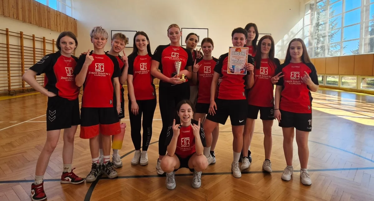 Historyczny triumf! Koszykarki ZS 2 Łuków mistrzyniami powiatu!