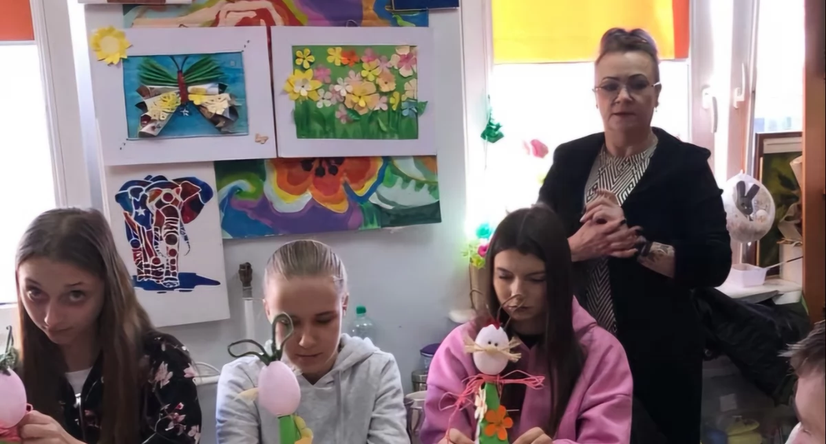 Zające wielkanocne i wielkie serca! Uczennice z Łukowa pokazały, czym jest integracja i tradycja