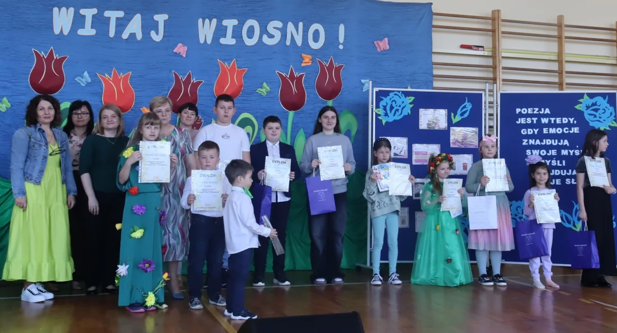 Wiersze, które poruszyły serca! Uczniowie z Gręzówki świętowali Światowy Dzień Poezji jak prawdziwi artyści
