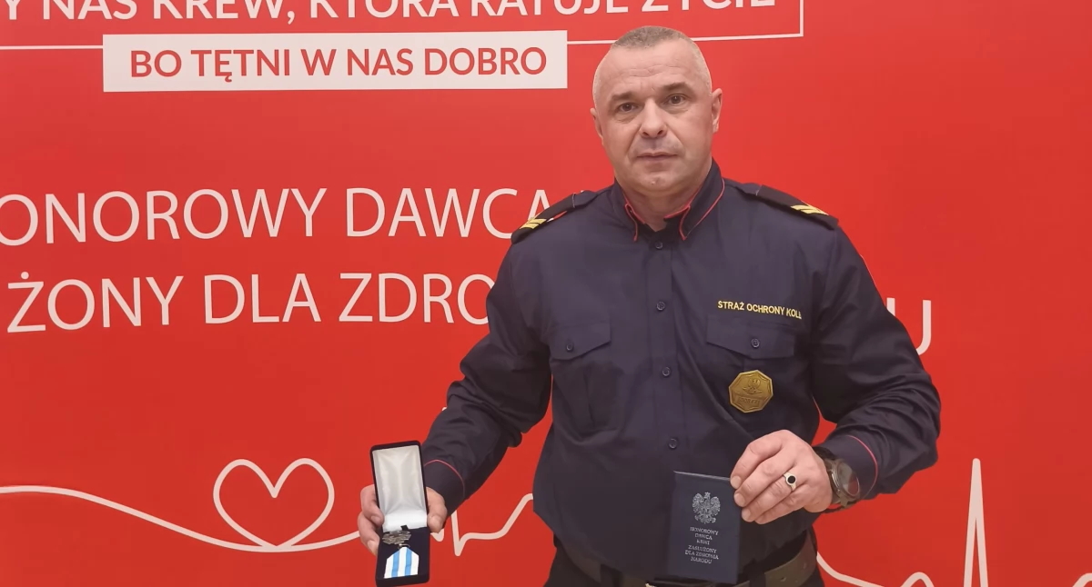 Piotr Paszkiewicz nagrodzony! Funkcjonariusz Straży Ochrony Kolei w Łukowie oddał już 25 litrów krwi
