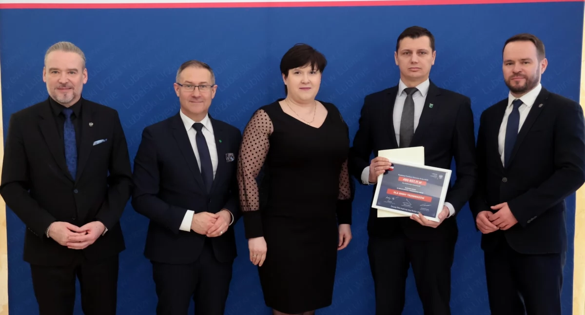 Prawie pół miliona złotych dla Gminy Trzebieszów! Nowa droga w Trzebieszowie Drugim już wkrótce