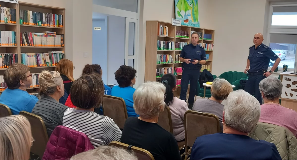 Policjanci ostrzegają seniorów! Ważne spotkanie w Jedlance o metodach oszustw i zagrożeniach