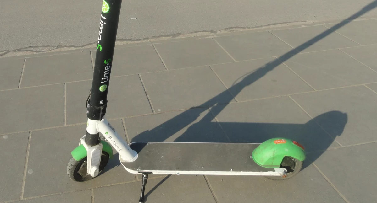 Zbyt szybkie, zbyt ciche, zbyt niebezpieczne? Hulajnogi elektryczne pod lupą policji