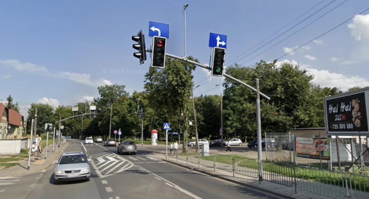 Skrzyżowanie Warszawskiej i Rogalińskiego w Łukowie od miesiąca bez świateł. Komendant Policji zapowiada działania