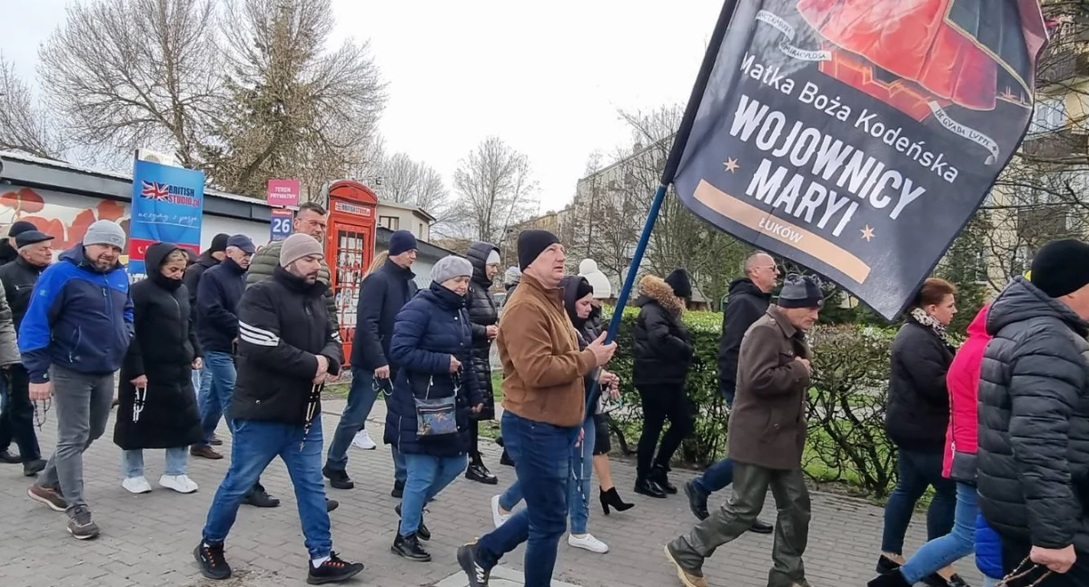 Mimo zimna przeszli ulicami Łukowa. 47. Różaniec Wojowników Maryi już za nami