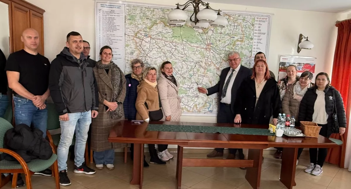 Rusza długo wyczekiwana inwestycja! Chodnik przy DW808 wreszcie powstanie?
