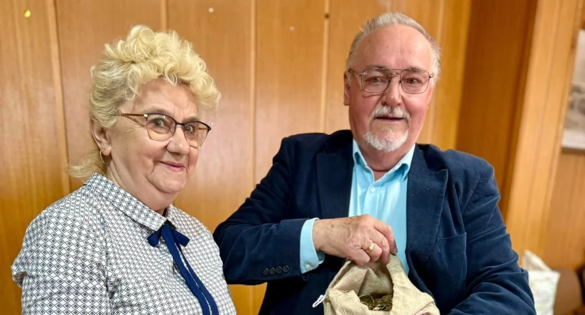 Seniorzy z Łukowa zebrali 15 kg monet! Tak wsparli dzieci w potrzebie