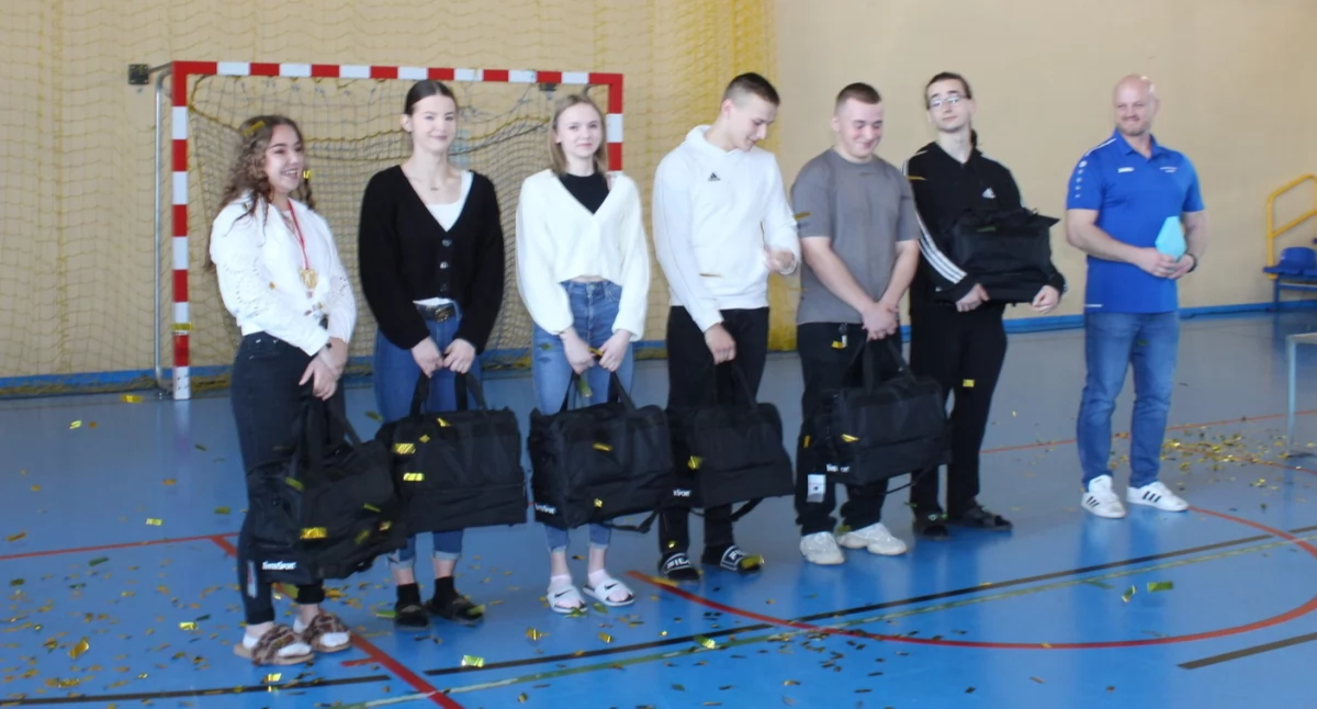 Mistrzowie wrócili do Łukowa! Uczniowie ZS nr 1 powitani jak bohaterowie - ZOBACZ WIDEO