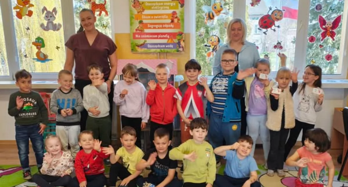 Biblioteka z Trzebieszowa zaskoczyła przedszkolaki z Mikłus! Tak wyglądała wielkanocna przygoda z książką