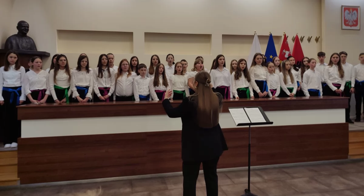 Słodka pomoc dla chóru z Łukowa! Kiermasz po koncercie wsparł wyjazd do Suwałk