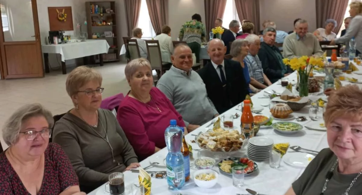 Seniorzy z Gołąbek świętują Wielkanoc! Wzruszające spotkanie w Klubie „To jest Nasz czas”