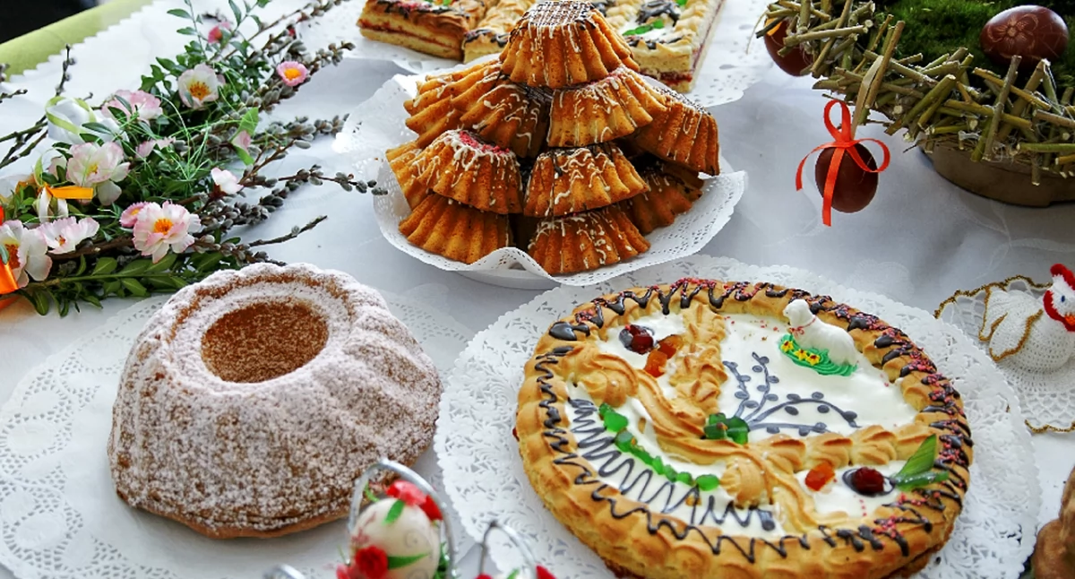 Wielkanocny stół – co tradycyjnie powinno się na nim znaleźć?