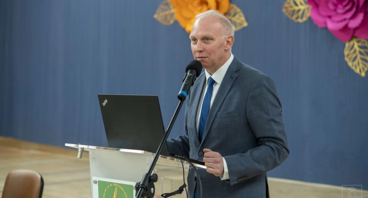 Wielki zwrot w sprawie szkoły w Mikłusach! Wojewoda zablokował likwidację, kurator potwierdza