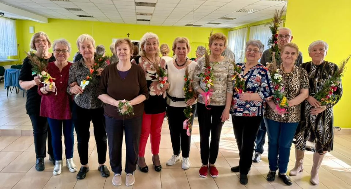 SENIORZY WRACAJĄ DO GRY! KLUB APIS ZNOWU OTWARTY – OGROMNE ZAINTERESOWANIE MIESZKAŃCÓW