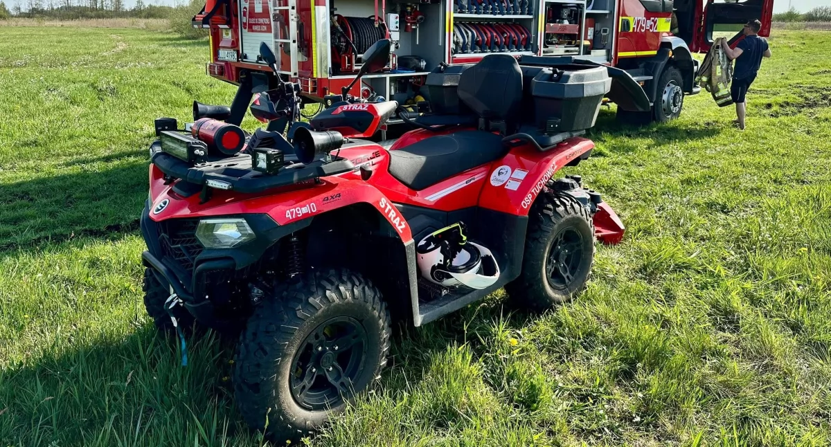 Pożar na dużym obszarze w gminie Stanin. Quad ratowniczy kluczowy w akcji gaśniczej