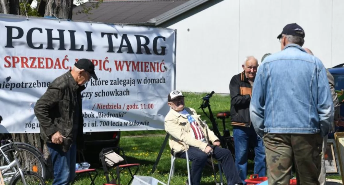 Pchli Targ w Łukowie: Odkryj skarby i poczuj magię przeszłości! (FOYO) 