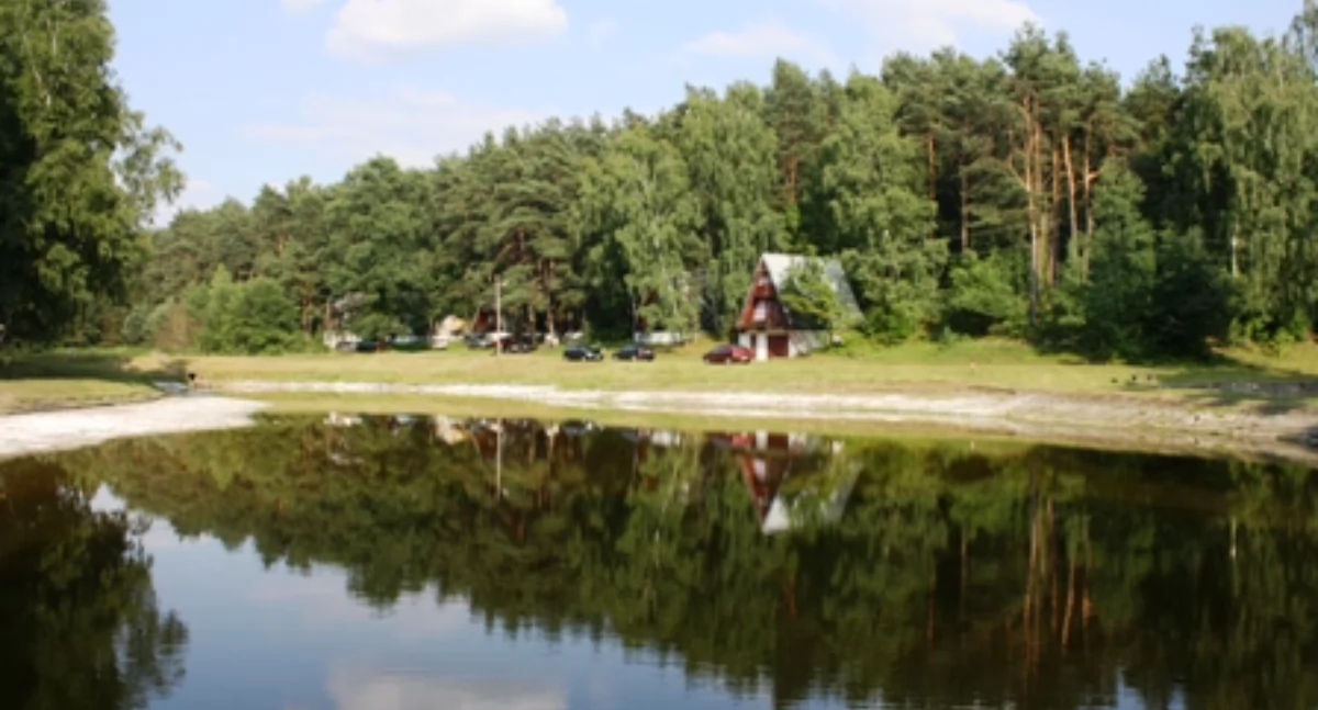 Izydory wciąż czekają na nowe życie. Miasto gotowe do rozmów, a w tle – drobny znak odrodzenia