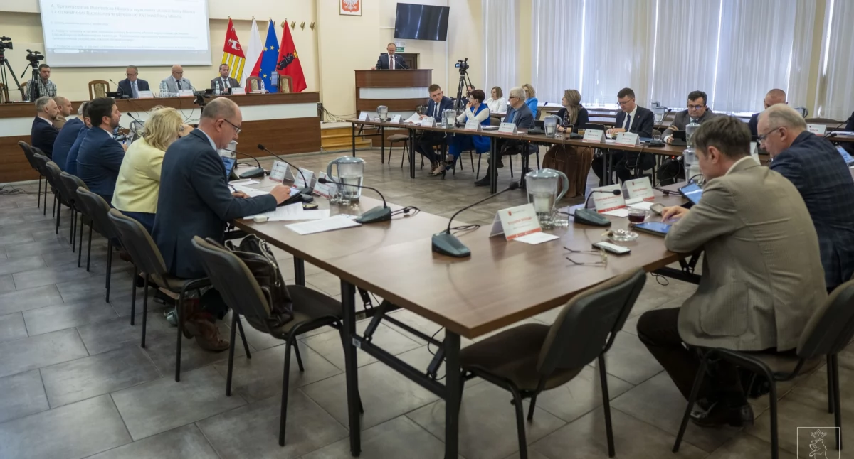 Łuków ma nową Młodzieżową Radę Miasta. Uchwała przeszła mimo kontrowersji i ostrej debaty