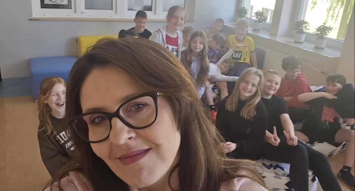 Uczniowie ze Stoczka Łukowskiego stworzyli kącik relaksu – wszystko dzięki sprzedaży kalendarzy